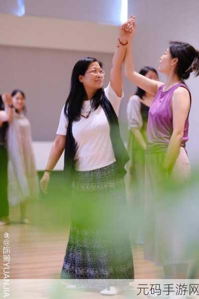 跨越音乐与舞蹈的界限,1. 音乐与舞蹈的交汇:感知节奏中的灵动