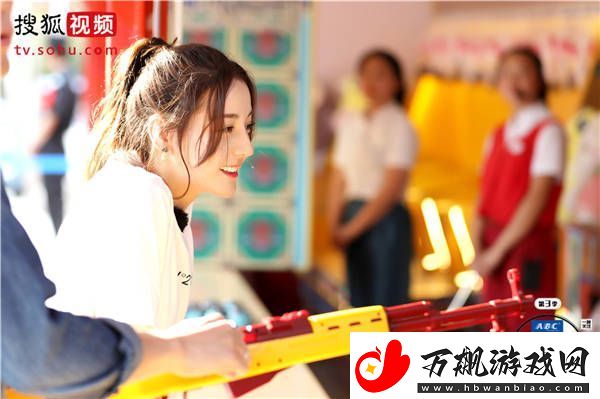 迪丽热巴送一百位女孩回家唱土味情歌